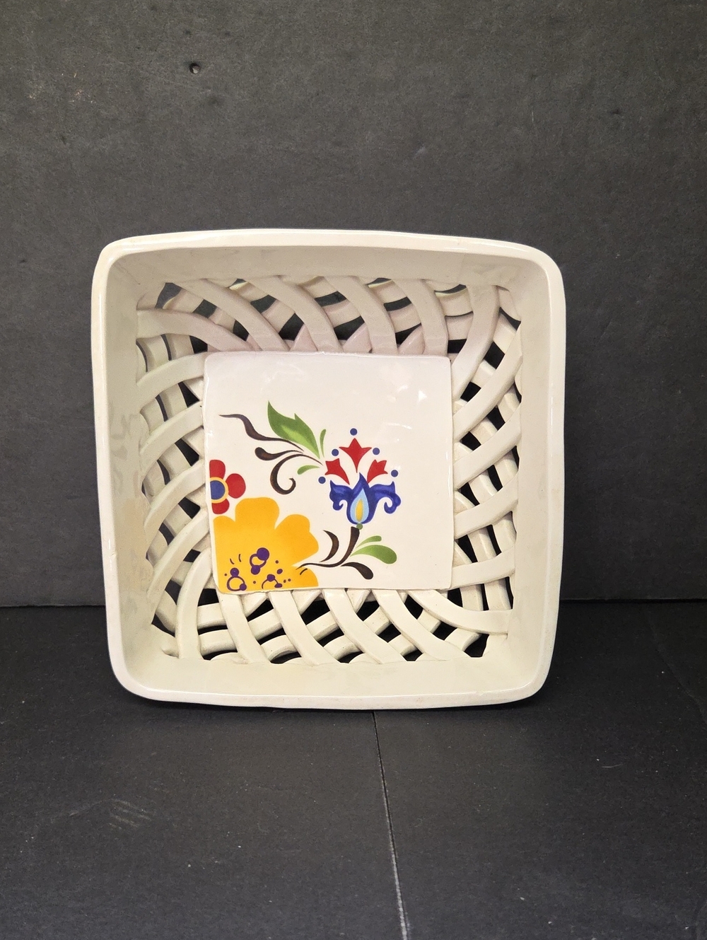 Vida by Eva Mendes for Espana Jardine 6.5 " Square Bread Basket - Floral Lattice